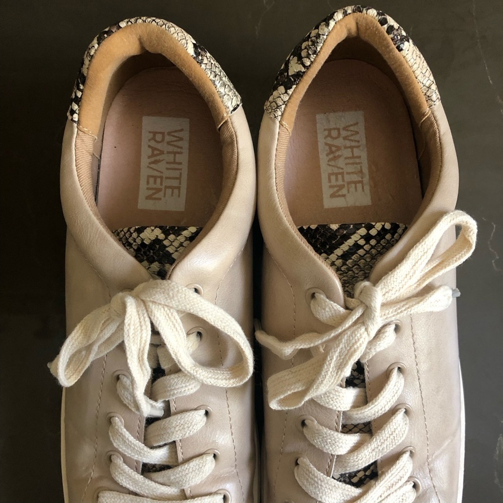White Raven Impulse Phython Print Beige Faux Leat… - image 7
